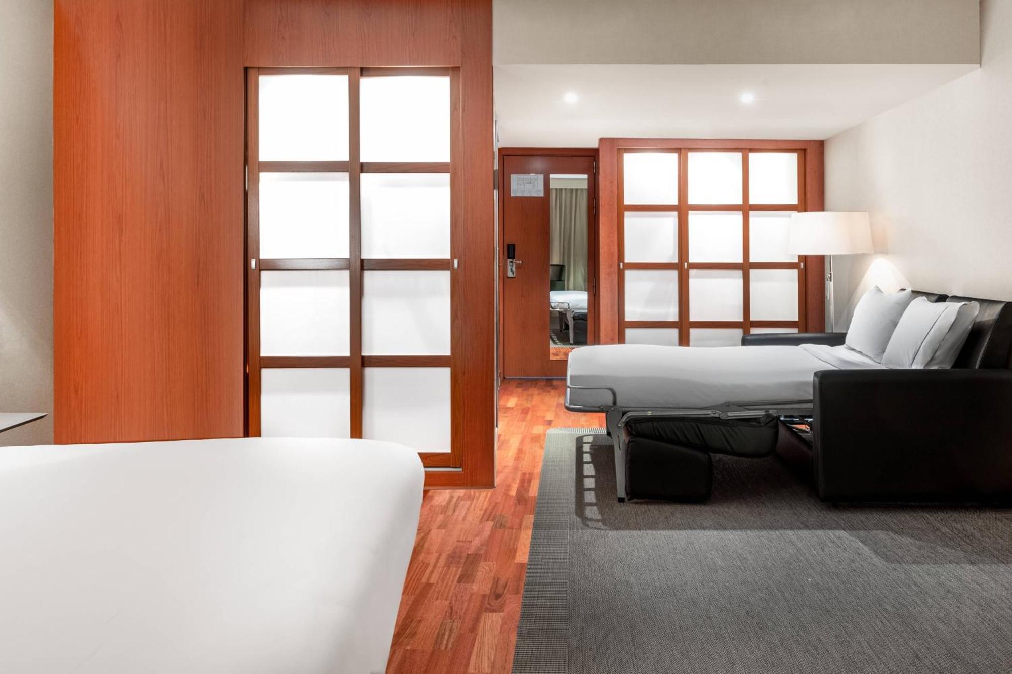 Ac Hotel La Rioja By Marriott Logroño Exteriör bild