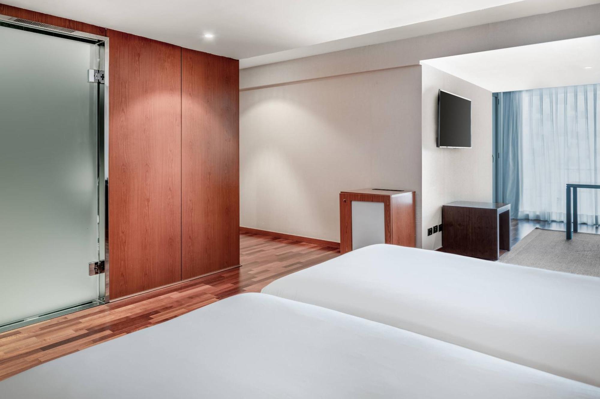 Ac Hotel La Rioja By Marriott Logroño Exteriör bild