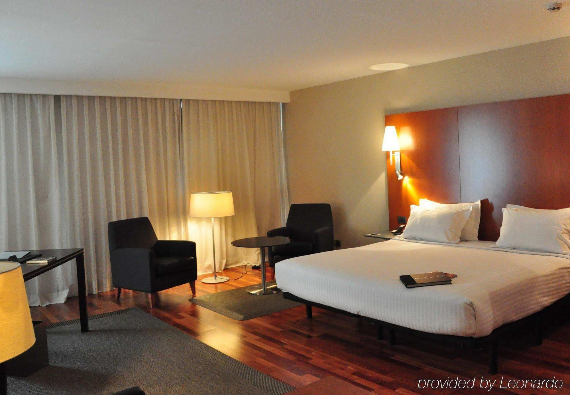 Ac Hotel La Rioja By Marriott Logroño Rum bild