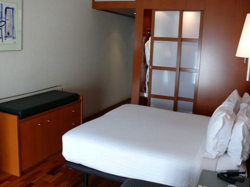 Ac Hotel La Rioja By Marriott Logroño Exteriör bild
