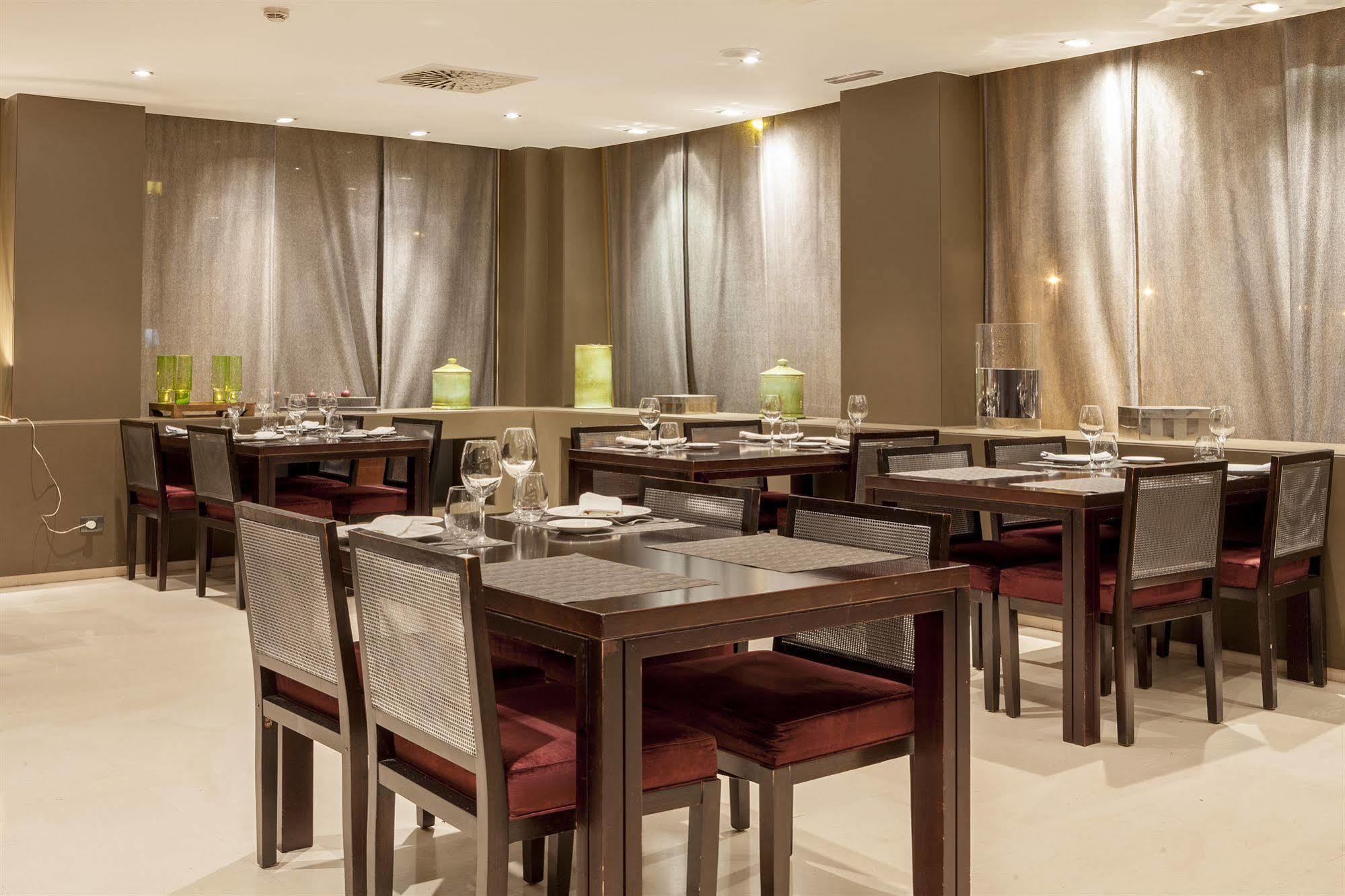 Ac Hotel La Rioja By Marriott Logroño Exteriör bild