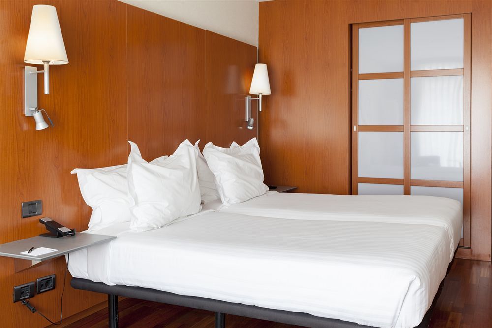 Ac Hotel La Rioja By Marriott Logroño Exteriör bild