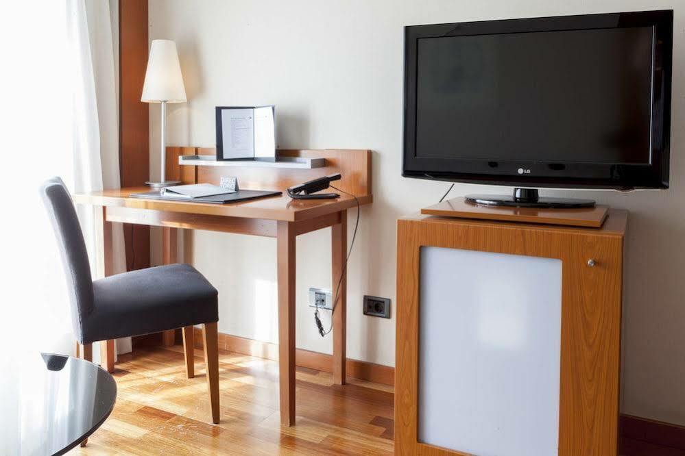 Ac Hotel La Rioja By Marriott Logroño Exteriör bild